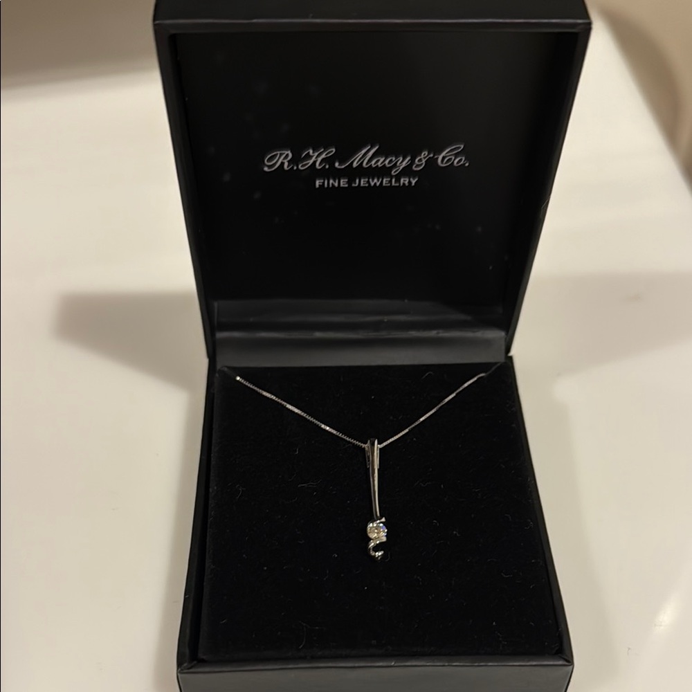 Elegant 14k Necklace with Solitaire Pendant
